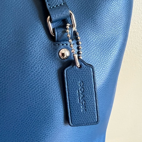 EUC Large Leather Coach Shoulder Bag - Picture 3 of 16